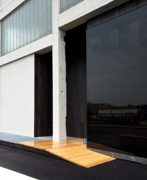 Art Gallery Showroom by Antonio Ravalli Architetti