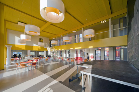 Het 4e Gymnasium by HVDN Architecten