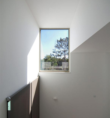 House in Meco by Jorge Mealha Arquitecto House in Meco by Jorge Mealha Arquitecto