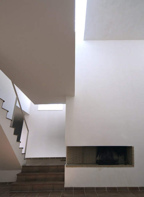 House in Troia by Jorge Mealha Arquitecto House in Troia by Jorge Mealha Arquitecto