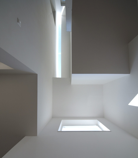 House in Troia by Jorge Mealha Arquitecto House in Troia by Jorge Mealha Arquitecto