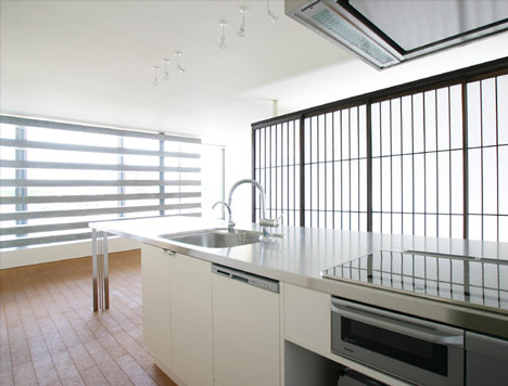 House with a Concrete Louver by StudioGreenBlue 