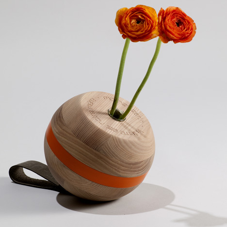 Beautiful Planets by Beatrix Li-Chin Loos at Gallery Gosserez