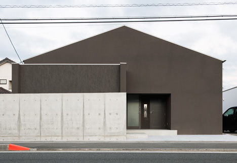 Gable House by FORM Kouichi Kimura Architects