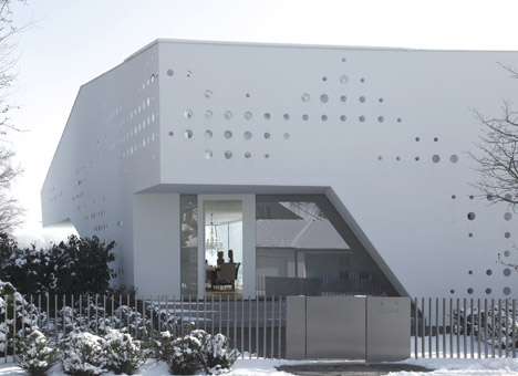 House R by Bembe Dellinger