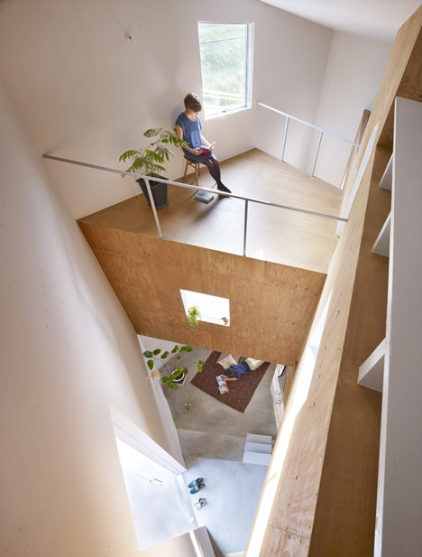 House in Fukawa by Suppose Design Office House in Fukawa by Suppose Design Office
