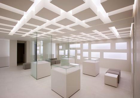 Kwanpen Boutique by Betwin Space Design