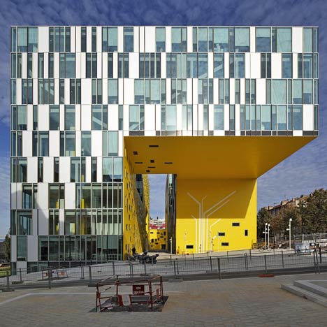 La Cite des Affaires by Manuelle Gautrand