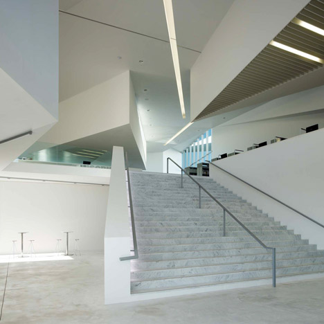 Mediatheque d’Anzin by Dominique Coulon and Associes Mediatheque d’Anzin by Dominique Coulon and Associes