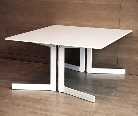 OLA Table by AKKA