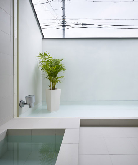 Ogaki House by Katsutoshi Sasaki and Associates