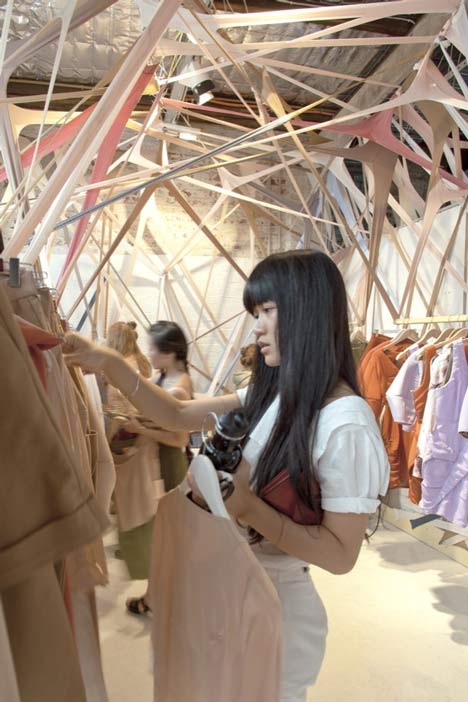 Arnsdorf temporary concept store by Edwards Moore Arnsdorf temporary concept store by Edwards Moore