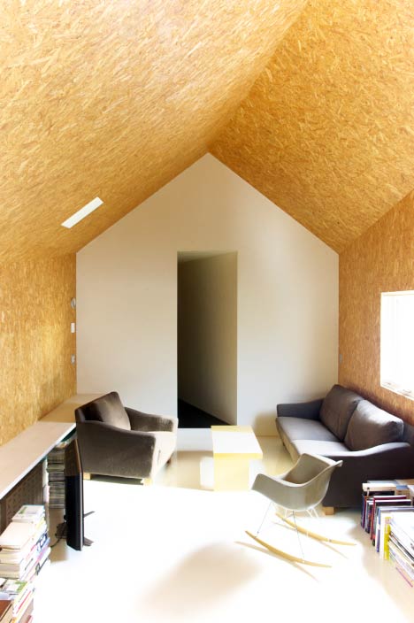 Duplex House in Tokito by Hidehiro Fukuda Architects