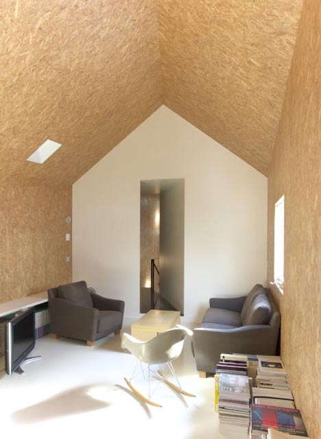 Duplex House in Tokito by Hidehiro Fukuda Architects
