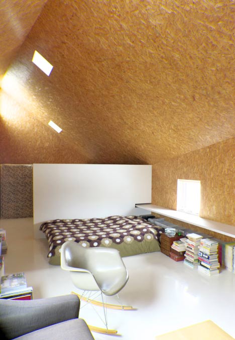Duplex House in Tokito by Hidehiro Fukuda Architects