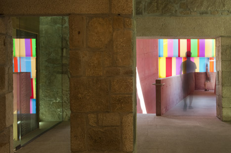 Galeria.Solar.S.Roque by Manuel Maia Gomes