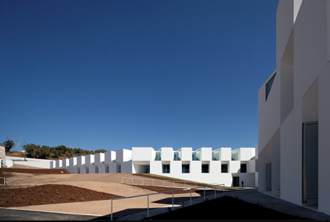 House for elderly people by Aires Mateus Arquitectos