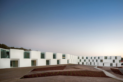 House for elderly people by Aires Mateus Arquitectos