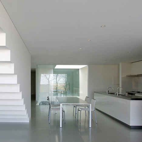 House in Ise by Takashi Yamaguchi and Associates House in Ise by Takashi Yamaguchi and Associates