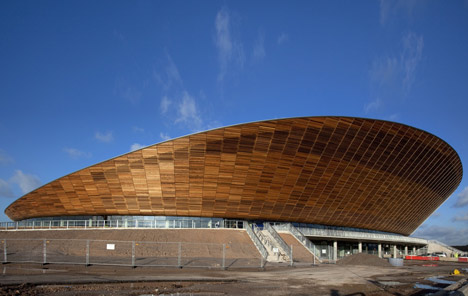 High-tech architecture: Michael and Patty Hopkins