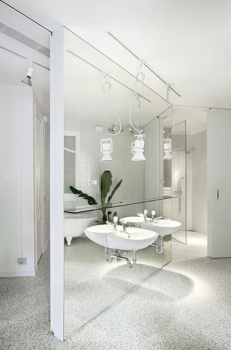 Apartment in Barcelona by Arquitectura-G Apartment in Barcelona by Arquitectura-G