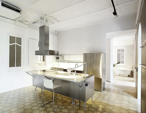Apartment in Barcelona by Arquitectura-GG Apartment in Barcelona by Arquitectura-G