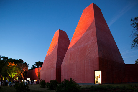 Casa das Histórias Paula Rego by Eduardo Souto de Moura
