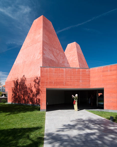 Casa das Histórias Paula Rego by Eduardo Souto de Moura