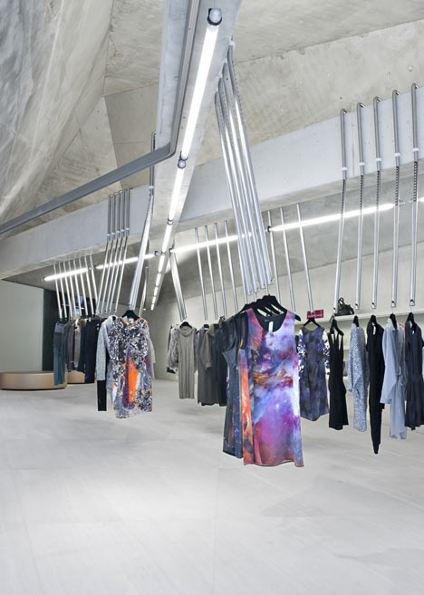 Foeger Woman Pure by Pedrocchi Architekten Foeger Woman Pure by Pedrocchi Architekten