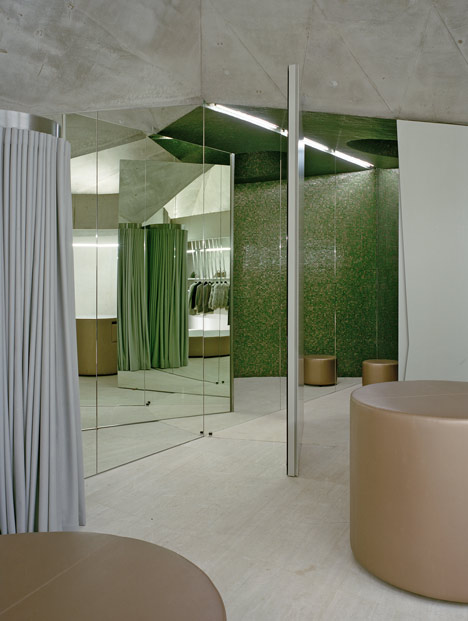Foeger Woman Pure by Pedrocchi Architekten Foeger Woman Pure by Pedrocchi Architekten