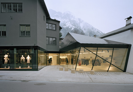 Foeger Woman Pure by Pedrocchi Architekten Foeger Woman Pure by Pedrocchi Architekten