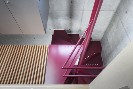 House in Kohgo by Yutaka Yoshida Architect and Associates 