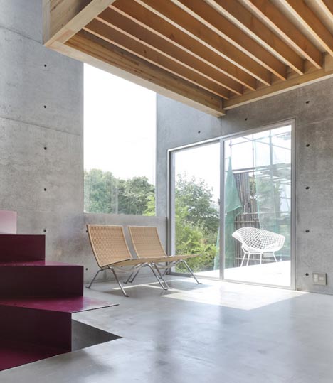 House in Kohgo by Yutaka Yoshida Architect and Associates 