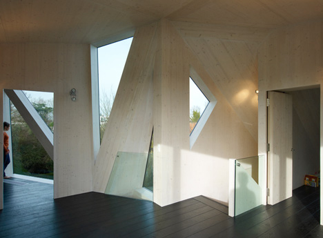 Villa Rotterdam by Ooze