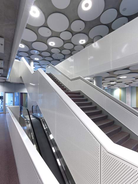 DUO and Tax Offices by UNStudio