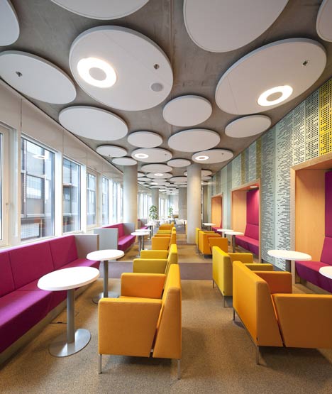 DUO and Tax Offices by UNStudio