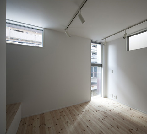House A by Takeshi Hamada