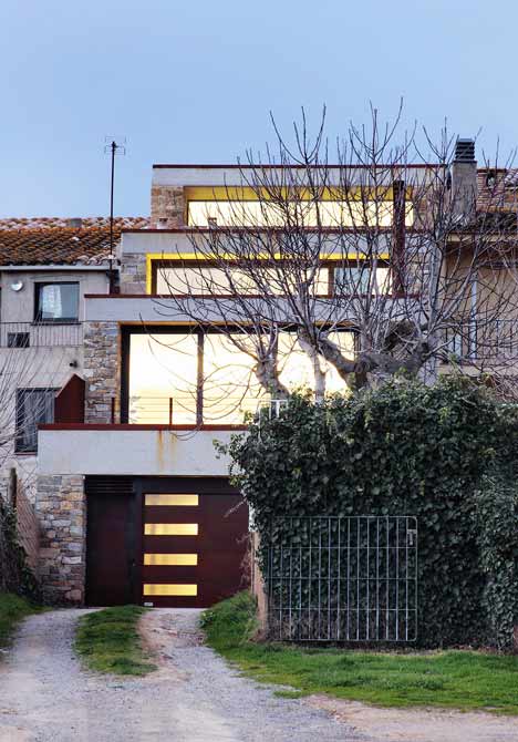 House in Casavells by 05 AM arquitectura House in Casavells by 05 AM arquitectura
