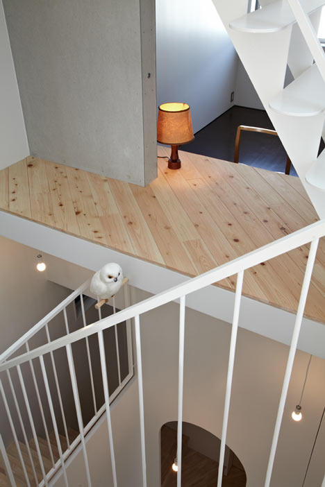 House in Ookayama by Torafu Architects