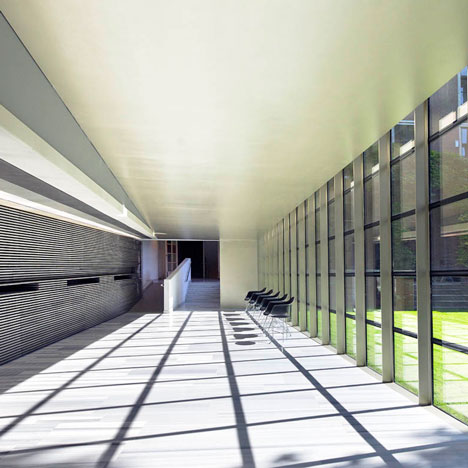 KIVI NIRIA Foyer by AAArchitects