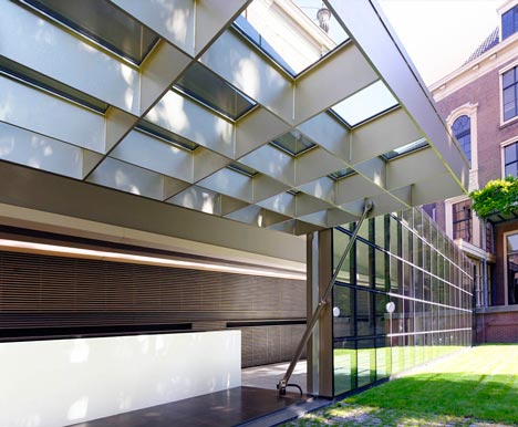 KIVI NIRIA Foyer by AAArchitects