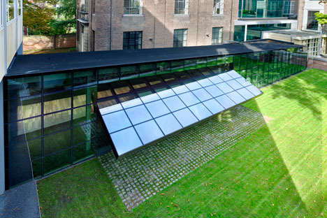 KIVI NIRIA Foyer by AAArchitects