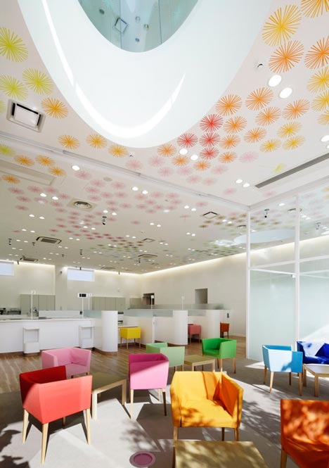 Sugamo Shinkin Bank by Emmanuelle Moureaux Sugamo Shinkin Bank by Emmanuelle Moureaux