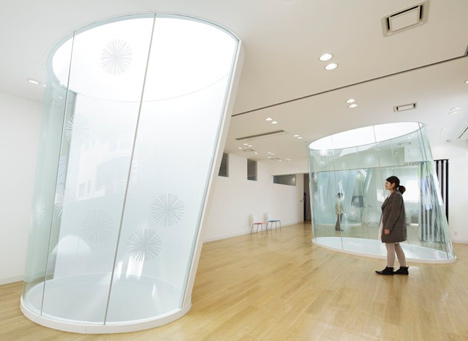 Sugamo Shinkin Bank by Emmanuelle Moureaux Sugamo Shinkin Bank by Emmanuelle Moureaux