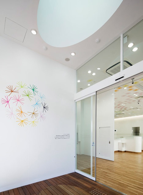 Sugamo Shinkin Bank by Emmanuelle Moureaux Sugamo Shinkin Bank by Emmanuelle Moureaux