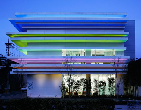 Sugamo Shinkin Bank by Emmanuelle Moureaux Sugamo Shinkin Bank by Emmanuelle Moureaux