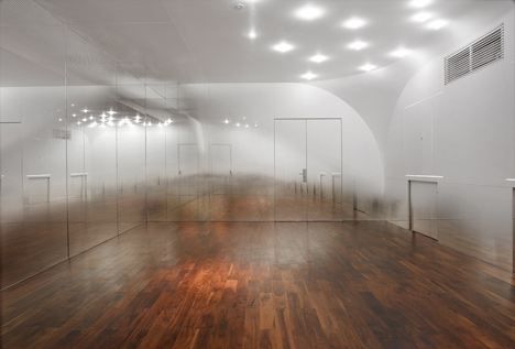 Anzas dance studio by yoshimasa tsutsumi