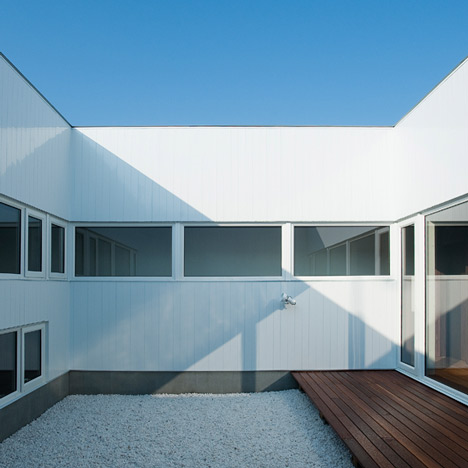 CTYN Internal Garden House by archi LAB. t+m