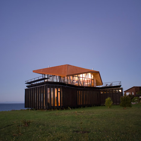 House At Punta Chilen by dRN Architects
