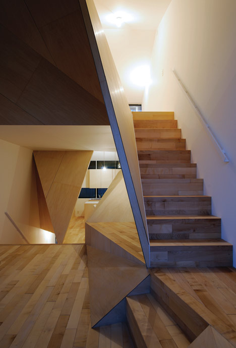 New Kyoto Town House by ALPHAville